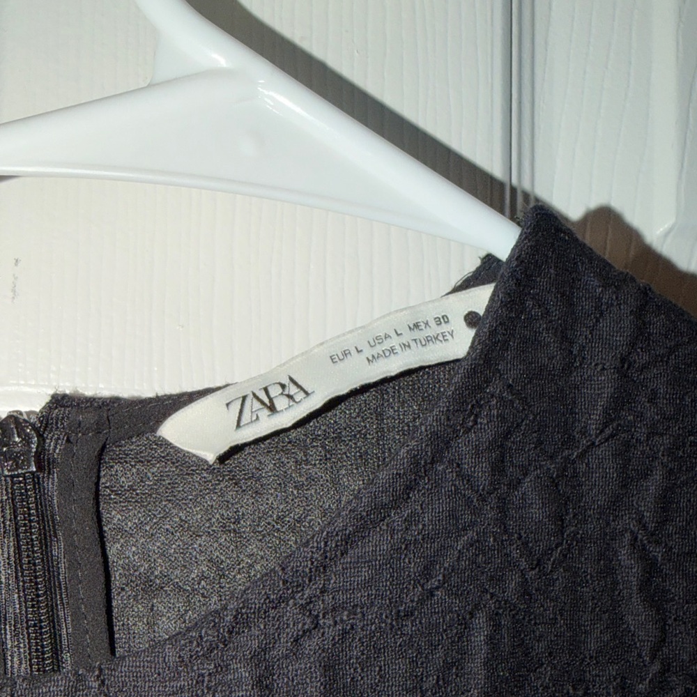 Zara Elegant Black Sleeveless Mini Dress - Picture 2 of 4